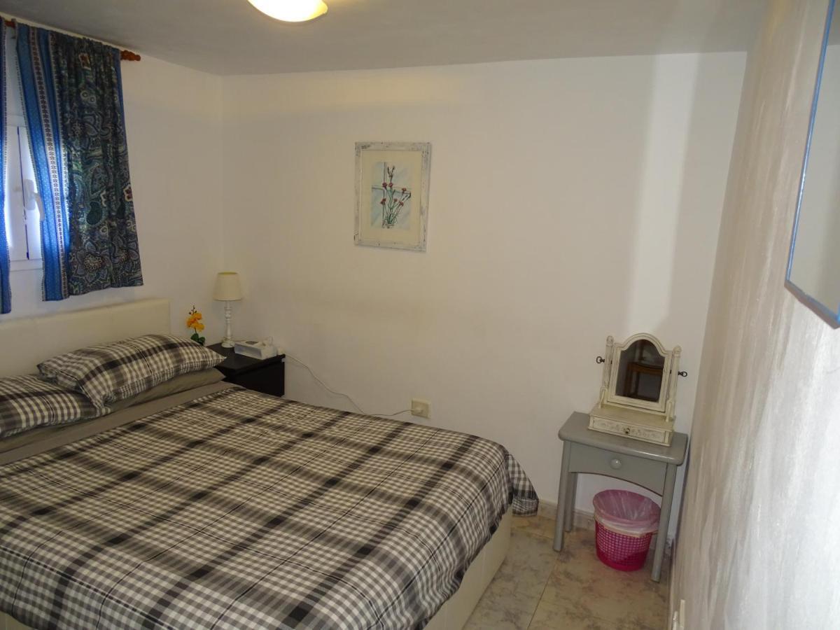 Rickaty Lodge Bed And Breakfast, Airport Hotel, Hotel De Aeropuerto, Las Palmas Airport, Gran Canaria Airport, Lpa, Spain Лас-Махорерас Экстерьер фото